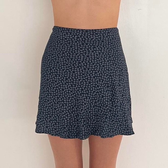 SOLD! Brandy Melville Navy Floral Wrap Mini Skirt, One Size - Picture 6 of 7